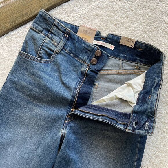 NWT Levi's Ribcage Bells High Rise Western Design Women's Jeans Size 29/32 - Picture 6 of 16